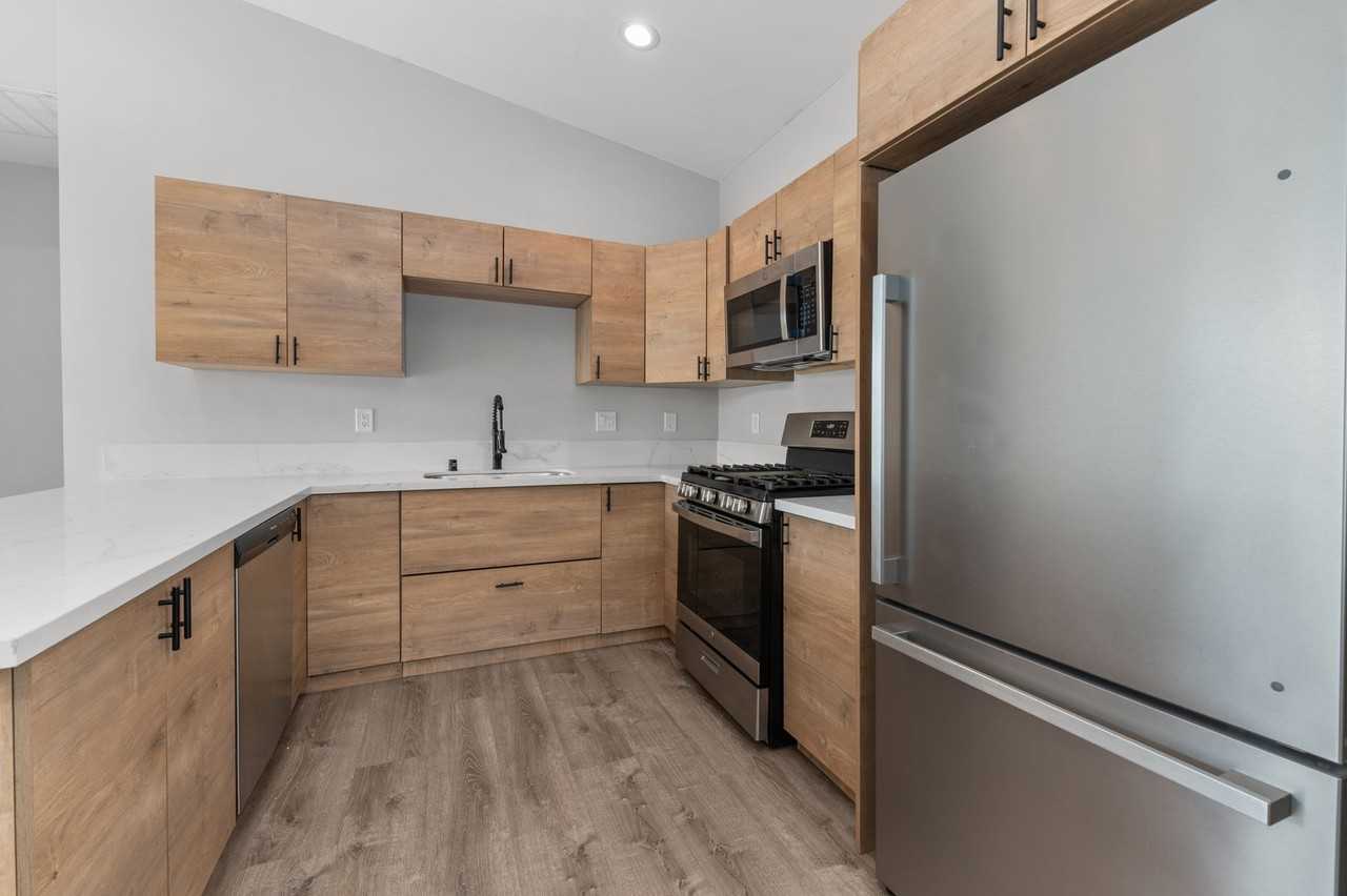 5350 W Falls View Dr - Photo 6 of 23