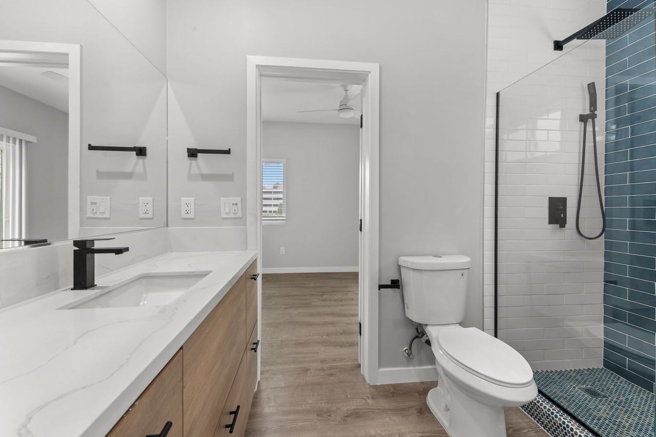 5350 W Falls View Dr - Photo 4 of 23