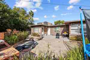 featured image of 6239 Mary Lane Dr