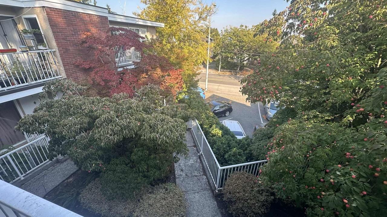 Capitol East - Photo 3 of 7