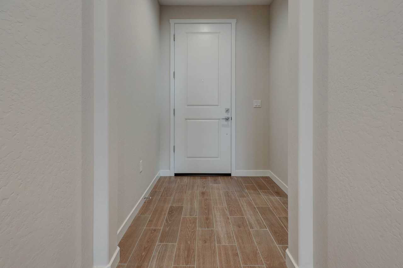 2894 Corteza Dr - Photo 2 of 8