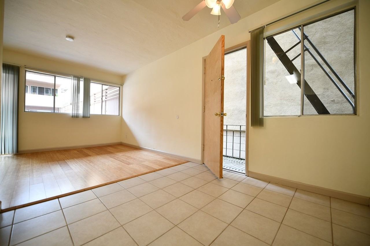 1555 Madison St - Photo 3 of 15