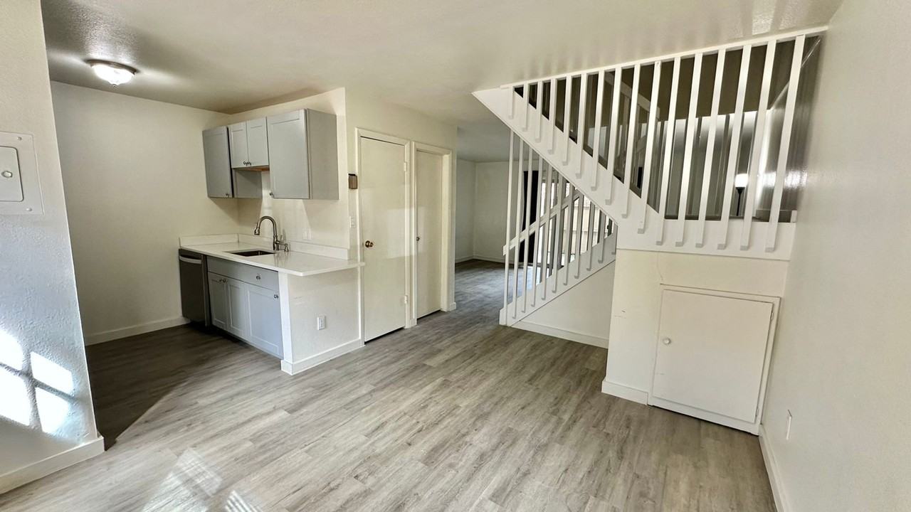 3423 Madison Avenue - Photo 3 of 23