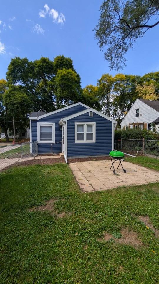 6618 N 42nd St - Photo 2 of 10