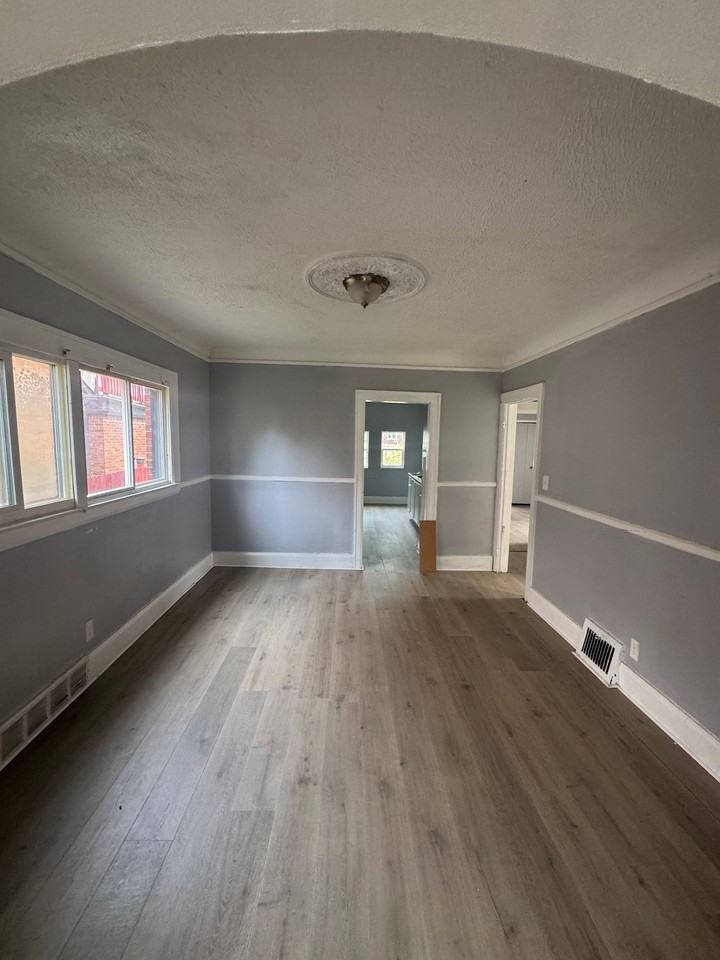 13954 Coyle st - Photo 4 of 8