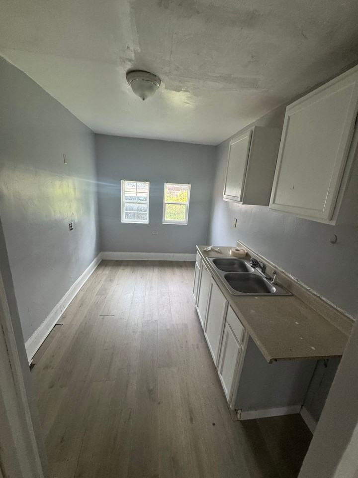 13954 Coyle st - Photo 5 of 8