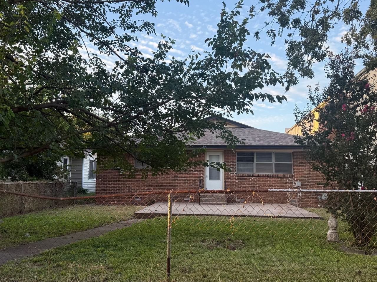 118 Southwest 1st Street - Photo 2 of 48