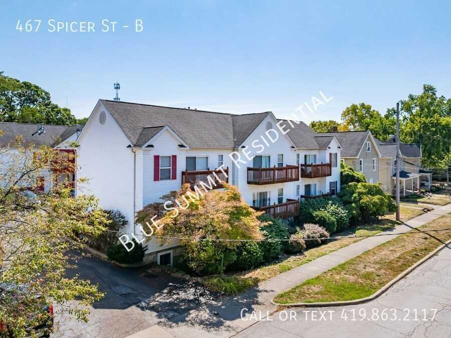 467 Spicer St #B - Photo 2 of 13