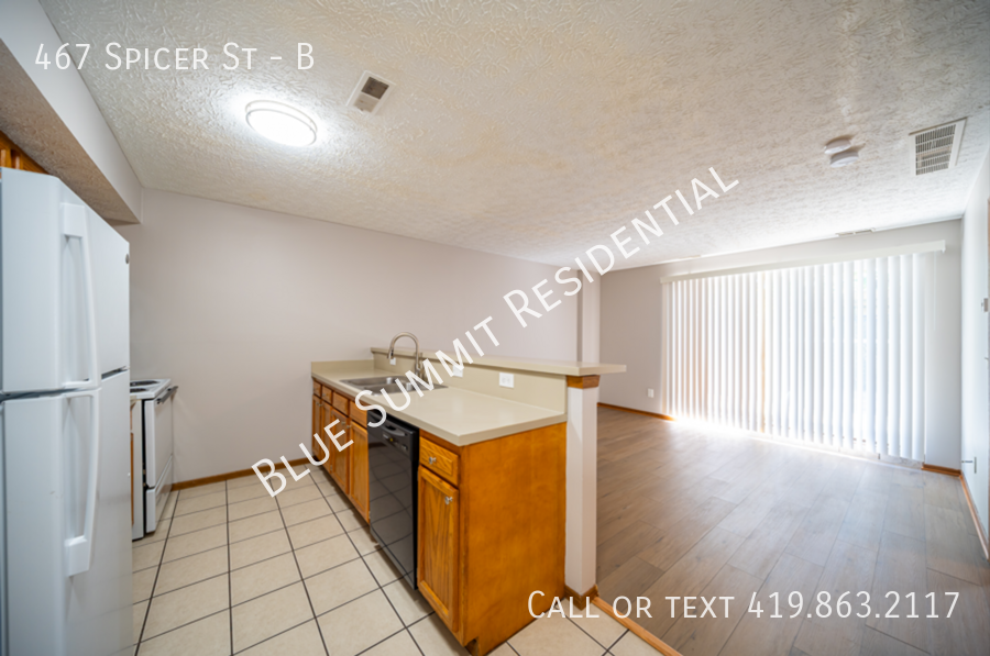 467 Spicer St #B - Photo 4 of 13