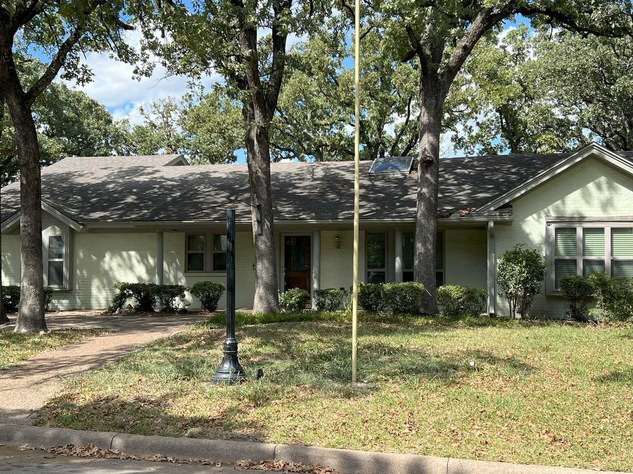 208 Shelmar Drive - Photo 2 of 50