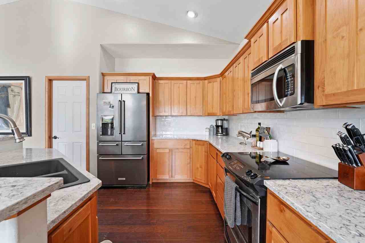 9905 W January Dr - Photo 4 of 38