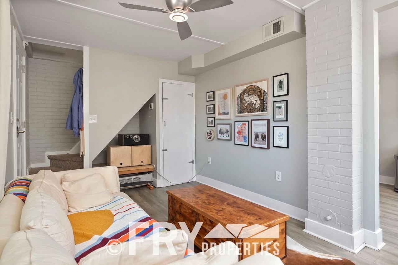 3224 Perry St - Photo 4 of 20