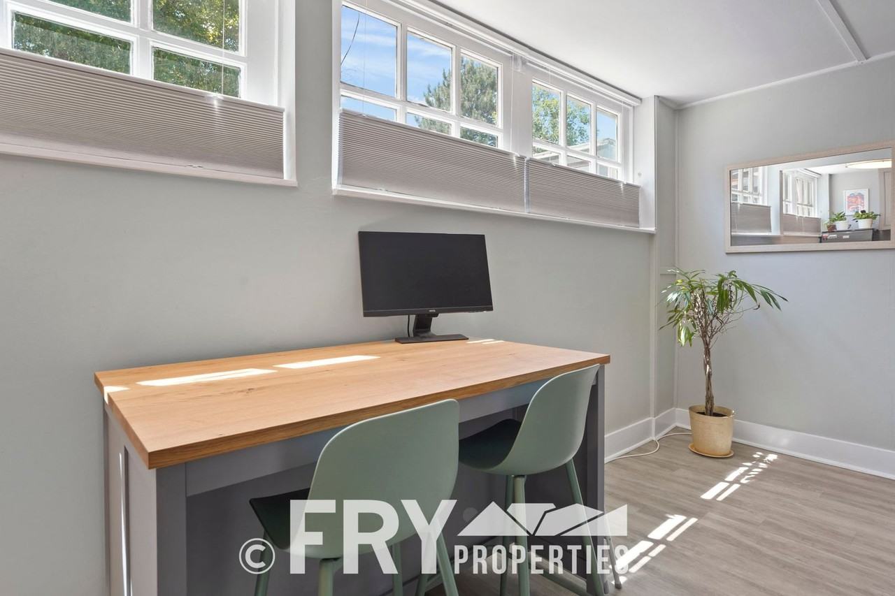 3224 Perry St - Photo 6 of 20