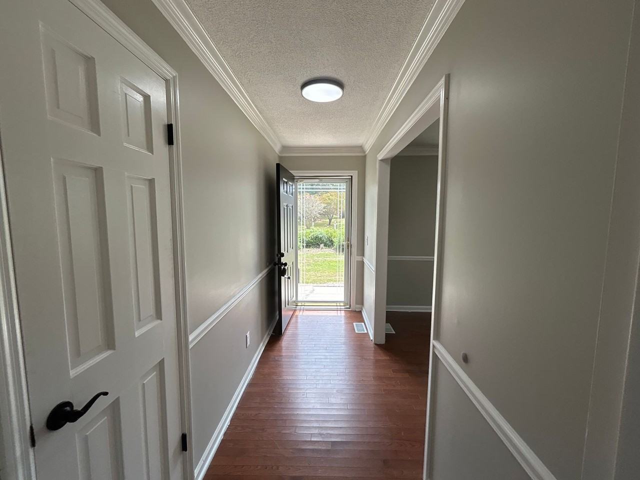 800 Valhalla Dr - Photo 6 of 43