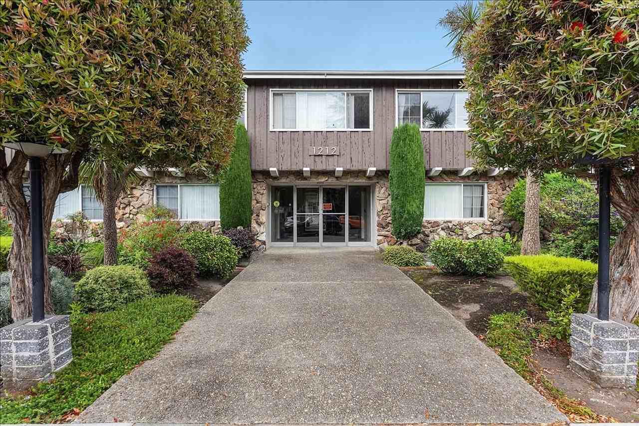 1212 Regent St #B - Photo 2 of 12