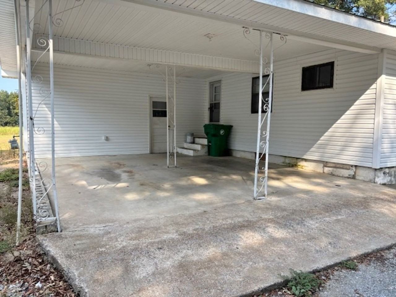 1365 County Road 1669 - Photo 4 of 18