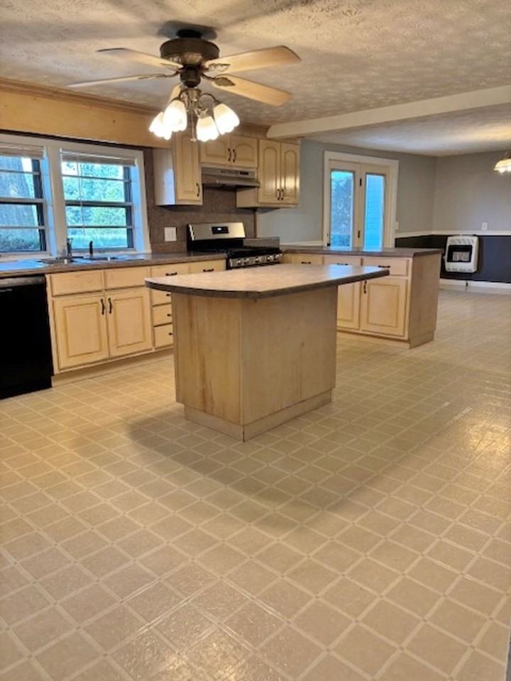 1365 County Road 1669 - Photo 7 of 18