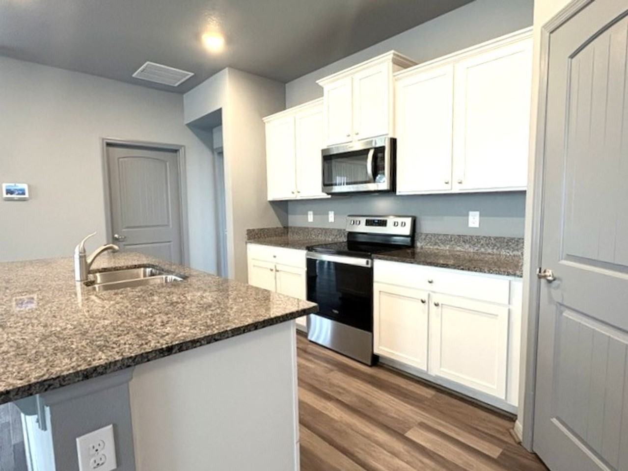 1704 Red Rock Rd - Photo 3 of 25