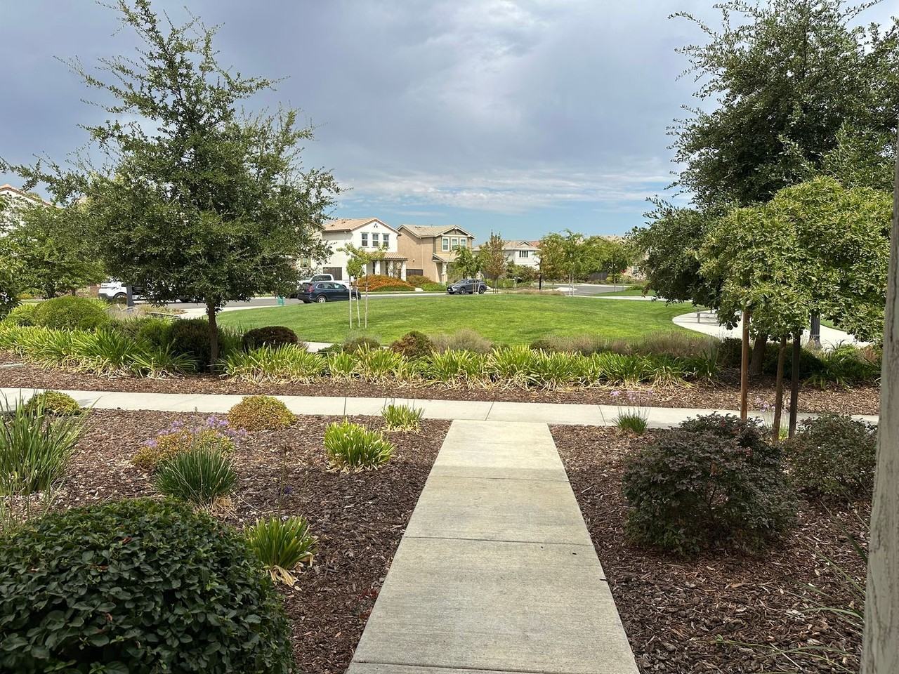 2520 Curlicue Aly - Photo 3 of 14