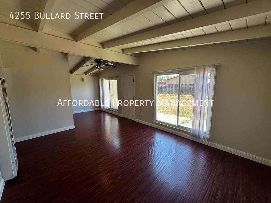 4255 Bullard St - Photo 2 of 15