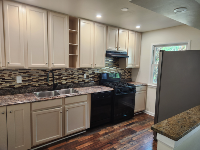 14402 Fontaine Ct - Photo 3 of 15