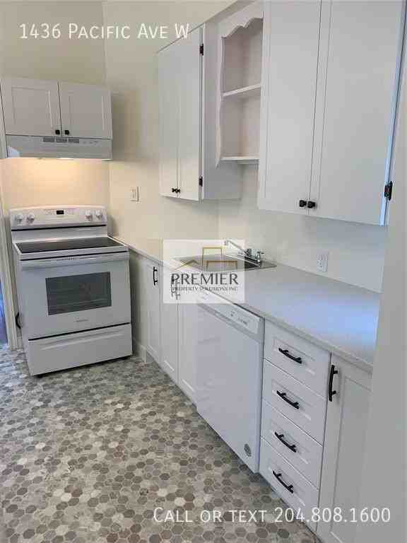 1436 Pacific Ave W - Photo 3 of 20