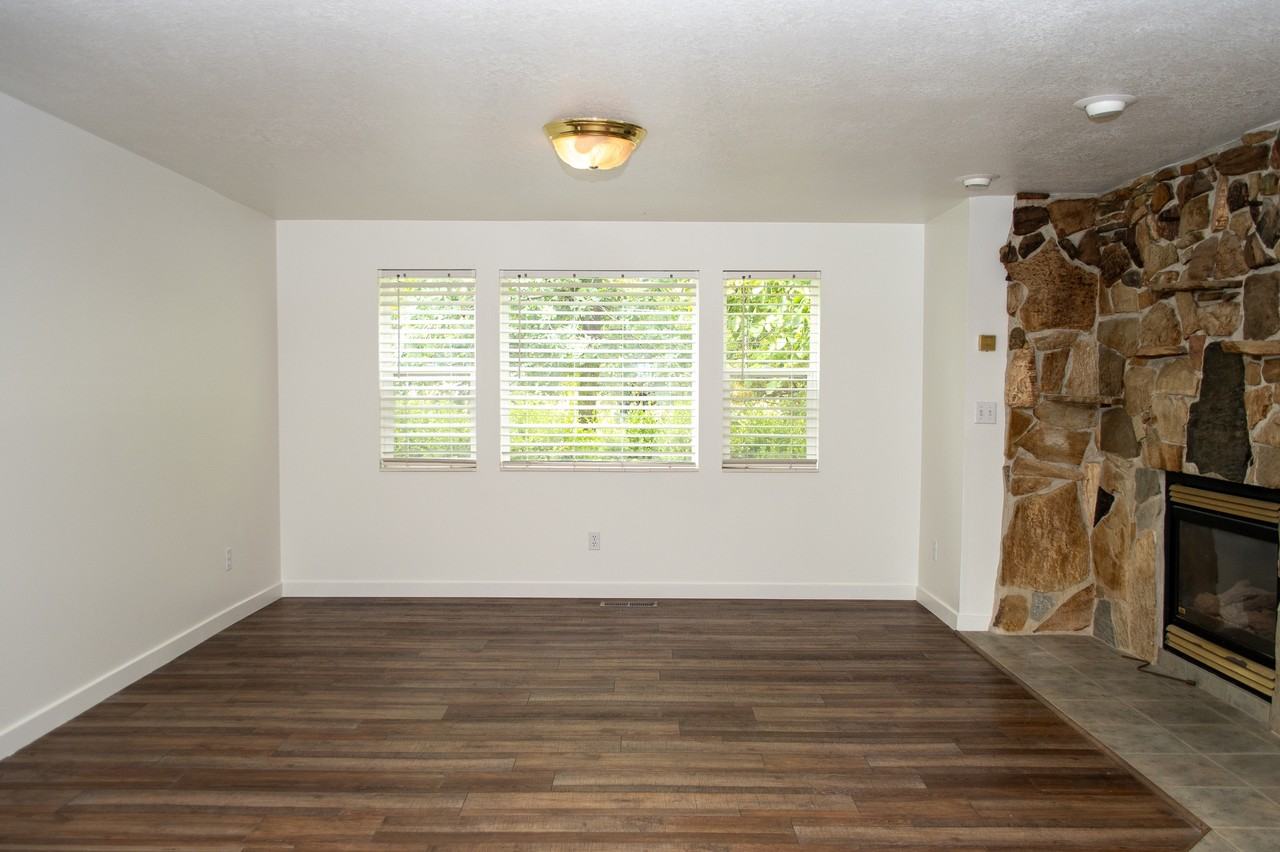 245 W 500 S - Photo 2 of 30