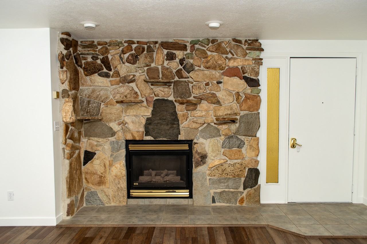 245 W 500 S - Photo 3 of 30