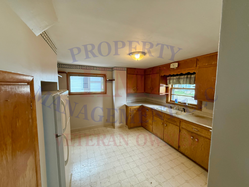 803 Spring Ave - Photo 3 of 6