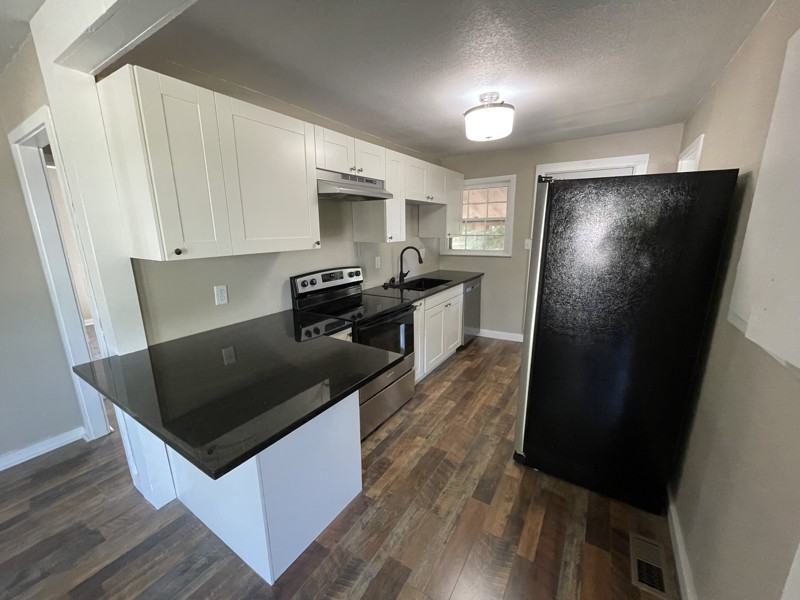 517 S Atchison St - Photo 3 of 11