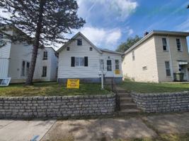 featured image of 824 S 6th St