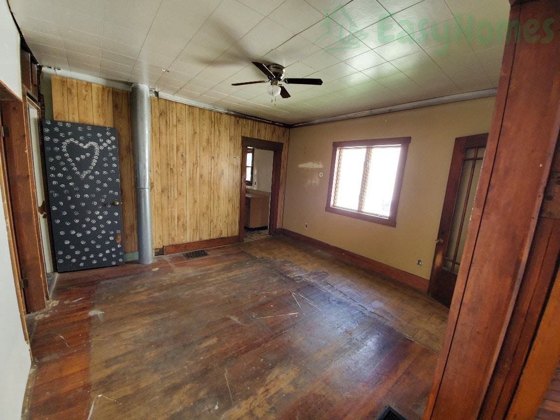 824 South 6th Street - Photo 2 of 19