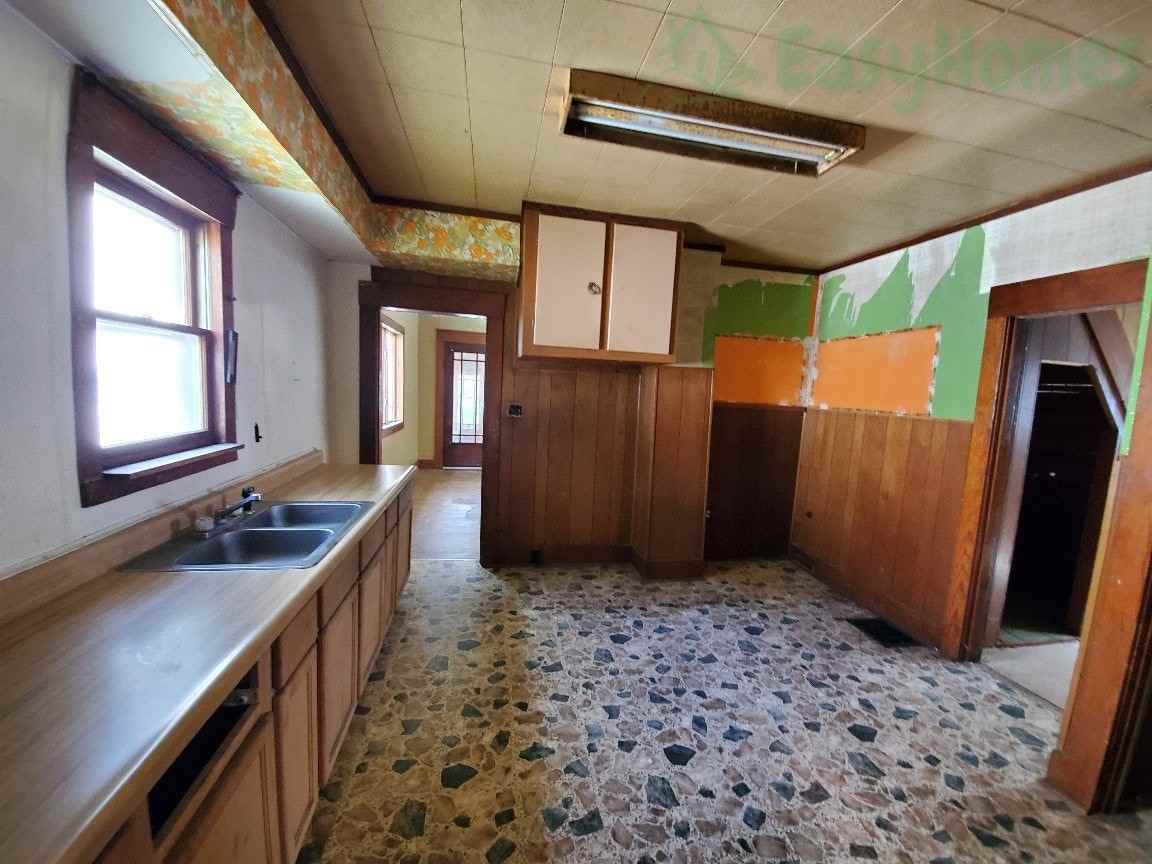 824 South 6th Street - Photo 3 of 19