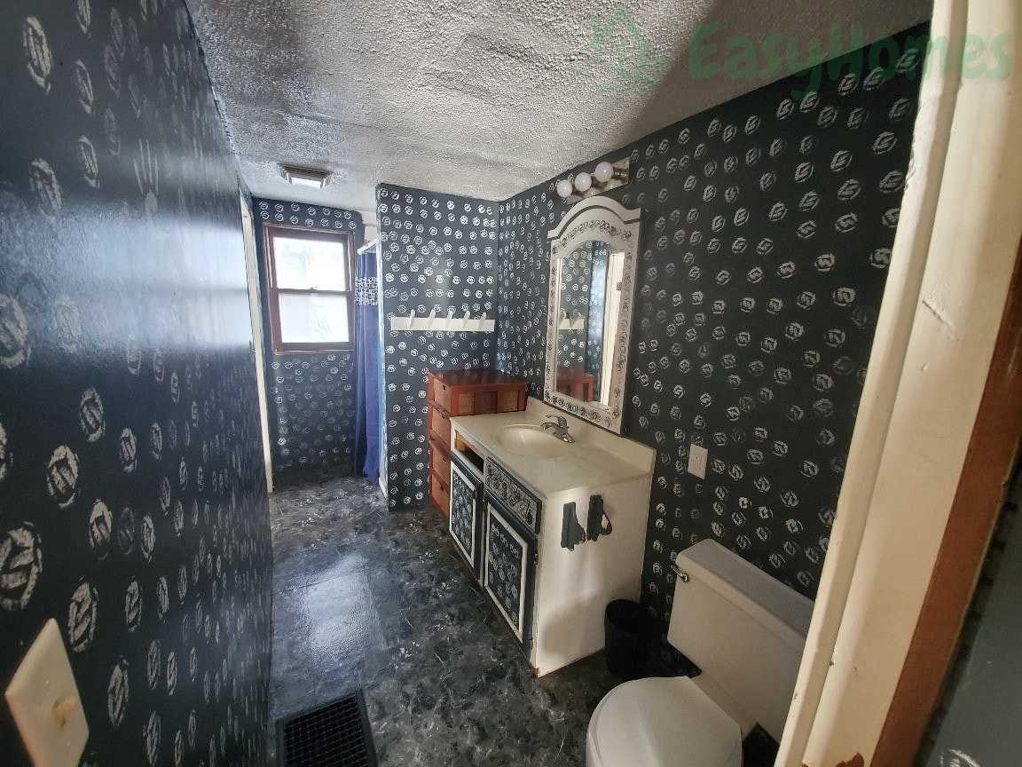 824 South 6th Street - Photo 6 of 19