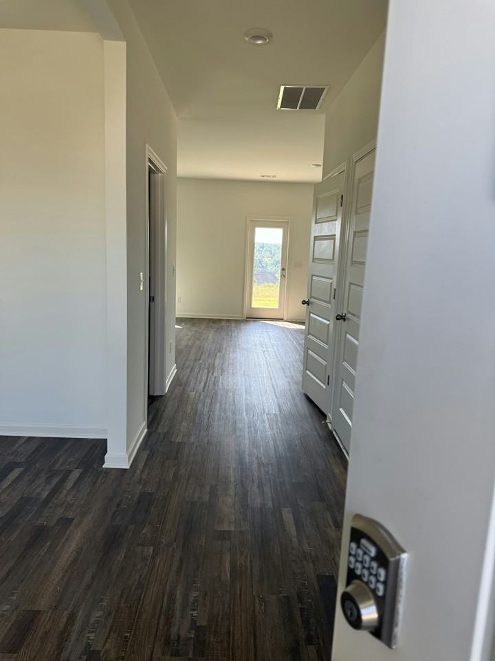 425 Pkwy Gdns Ln - Photo 6 of 50