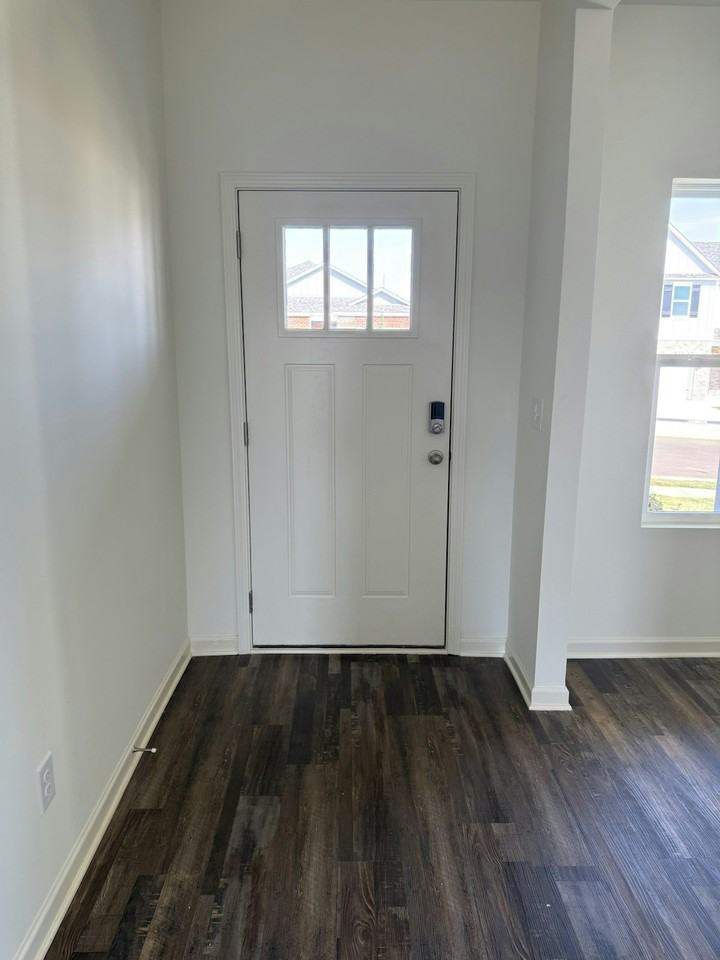 425 Pkwy Gdns Ln - Photo 7 of 50