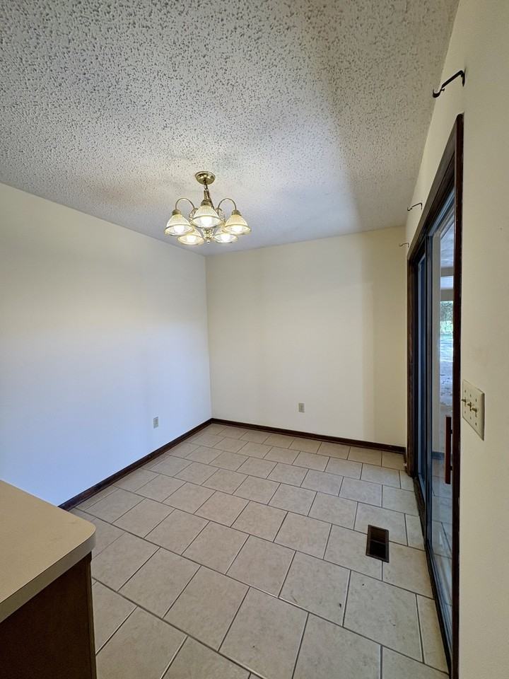 4906 South U - Photo 4 of 15