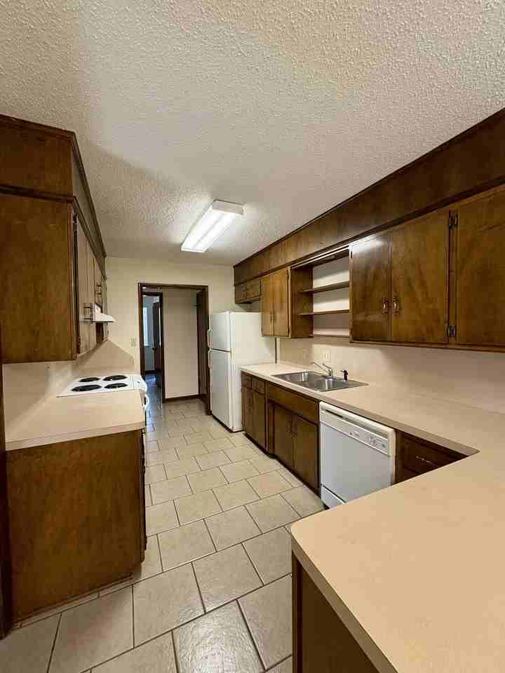 4906 South U - Photo 5 of 15