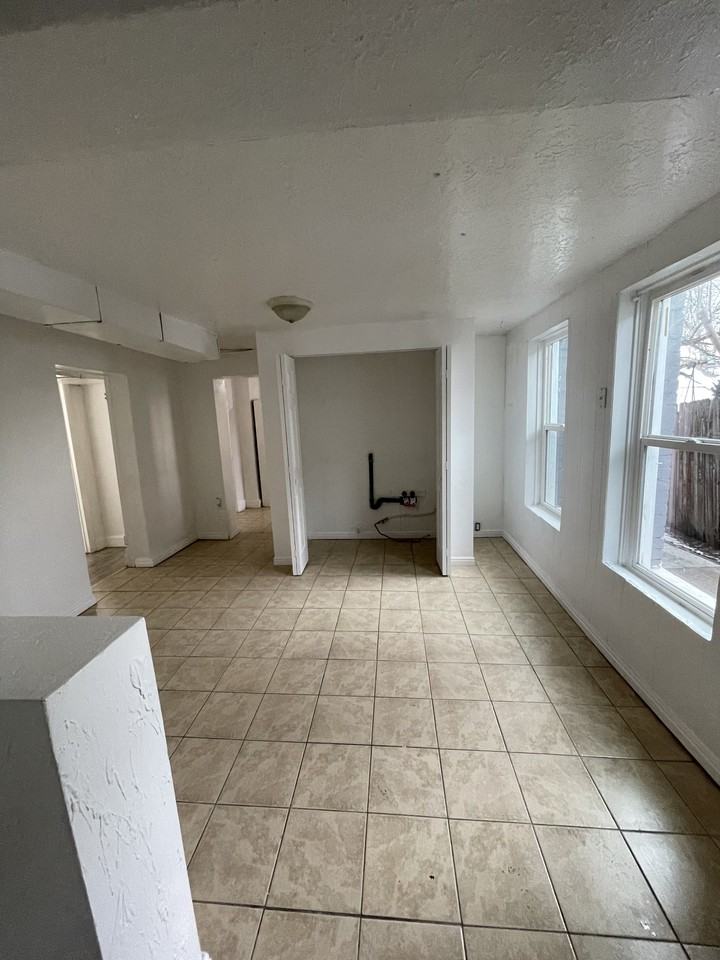 613 28th St. #3 - Photo 4 of 15