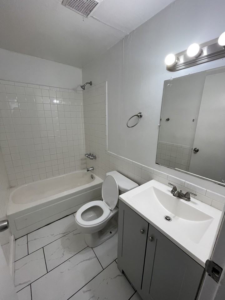613 28th St. #3 - Photo 7 of 15