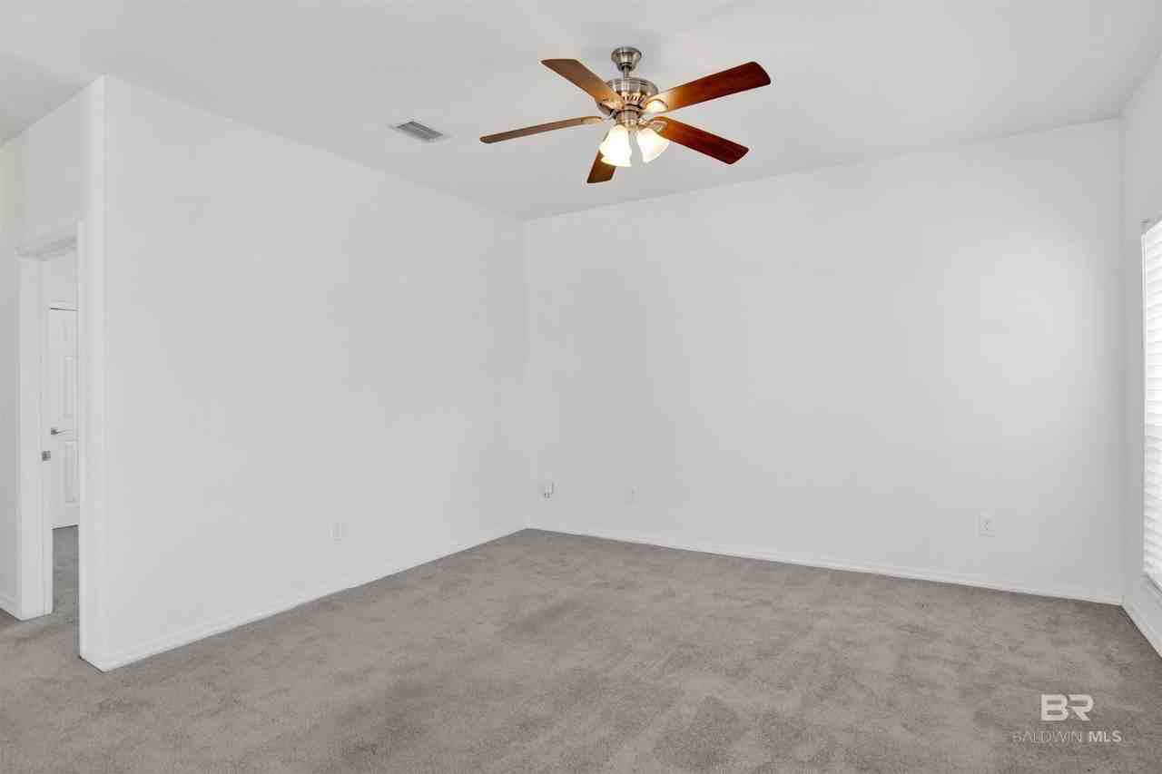 33171 Stables Dr - Photo 6 of 29