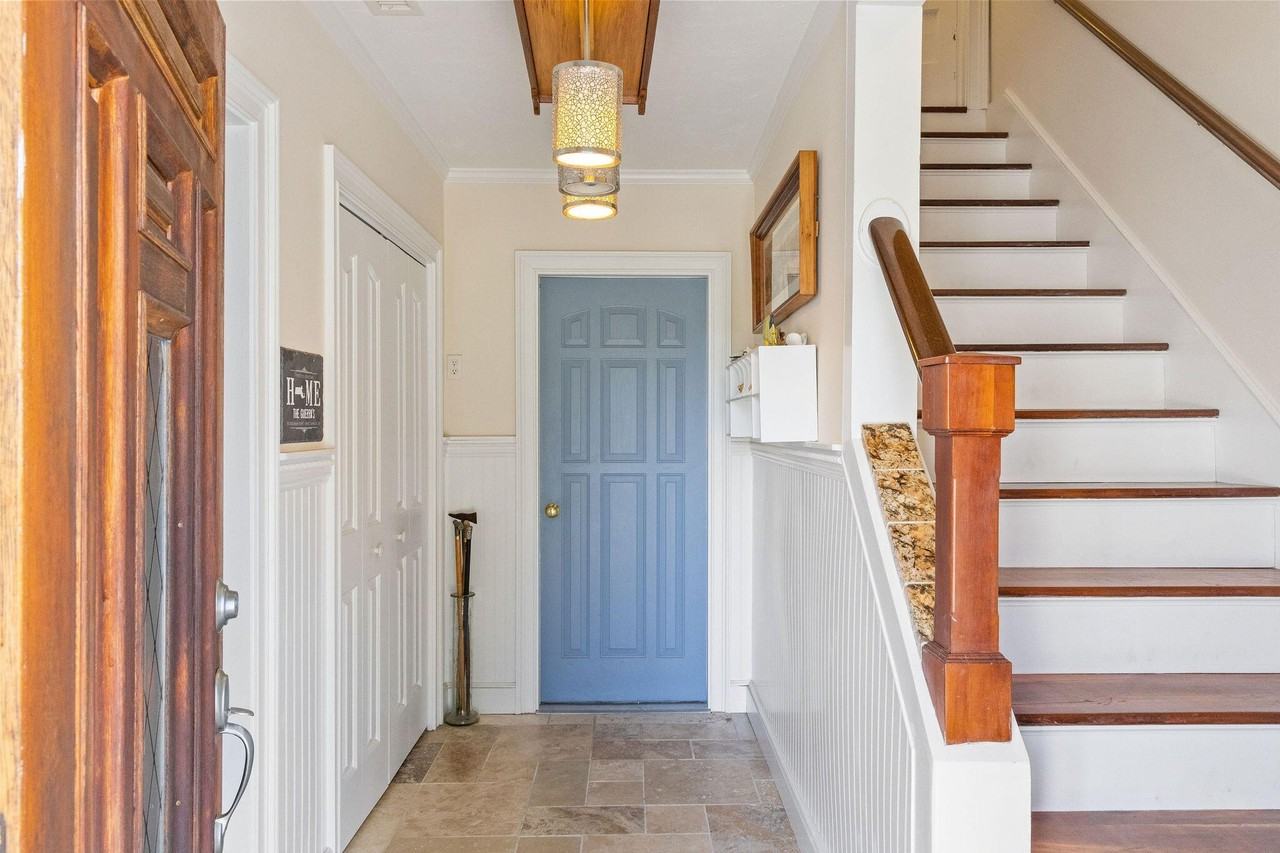 80 Mattakese Rd Apt 7 #7 - Photo 6 of 38