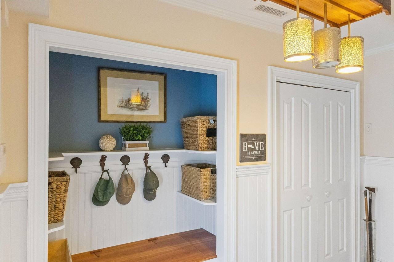 80 Mattakese Rd Apt 7 #7 - Photo 7 of 38