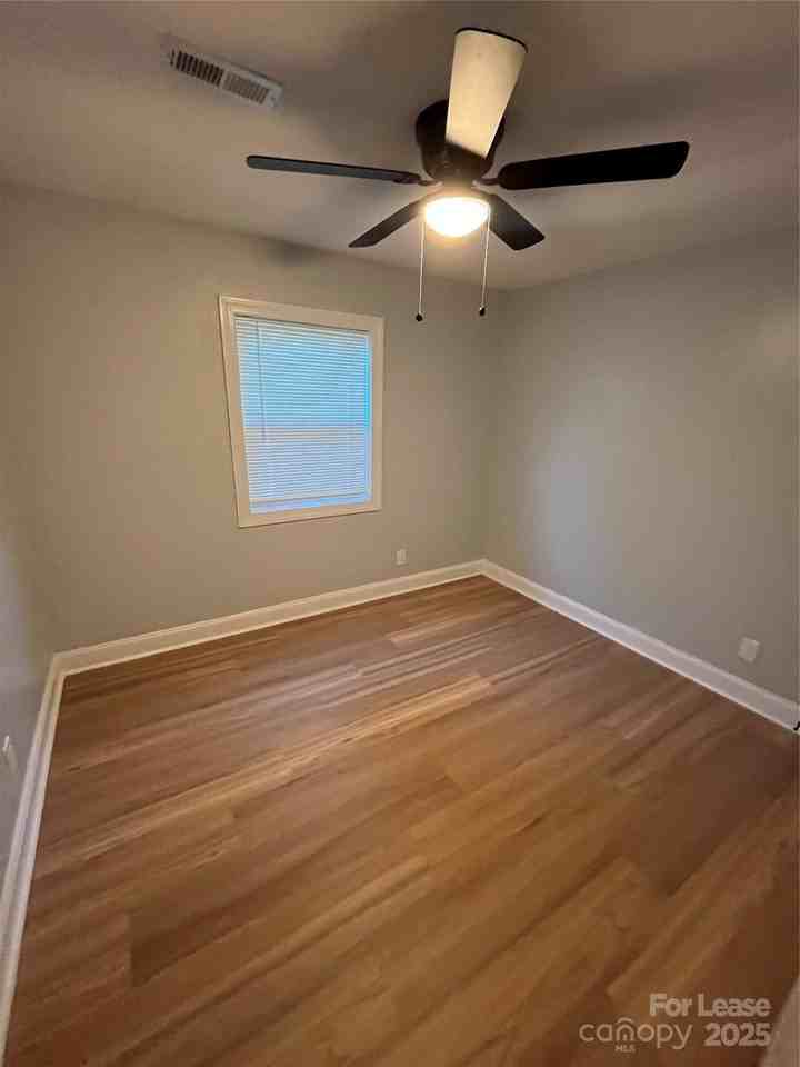 2617 Dundeen St - Photo 5 of 7