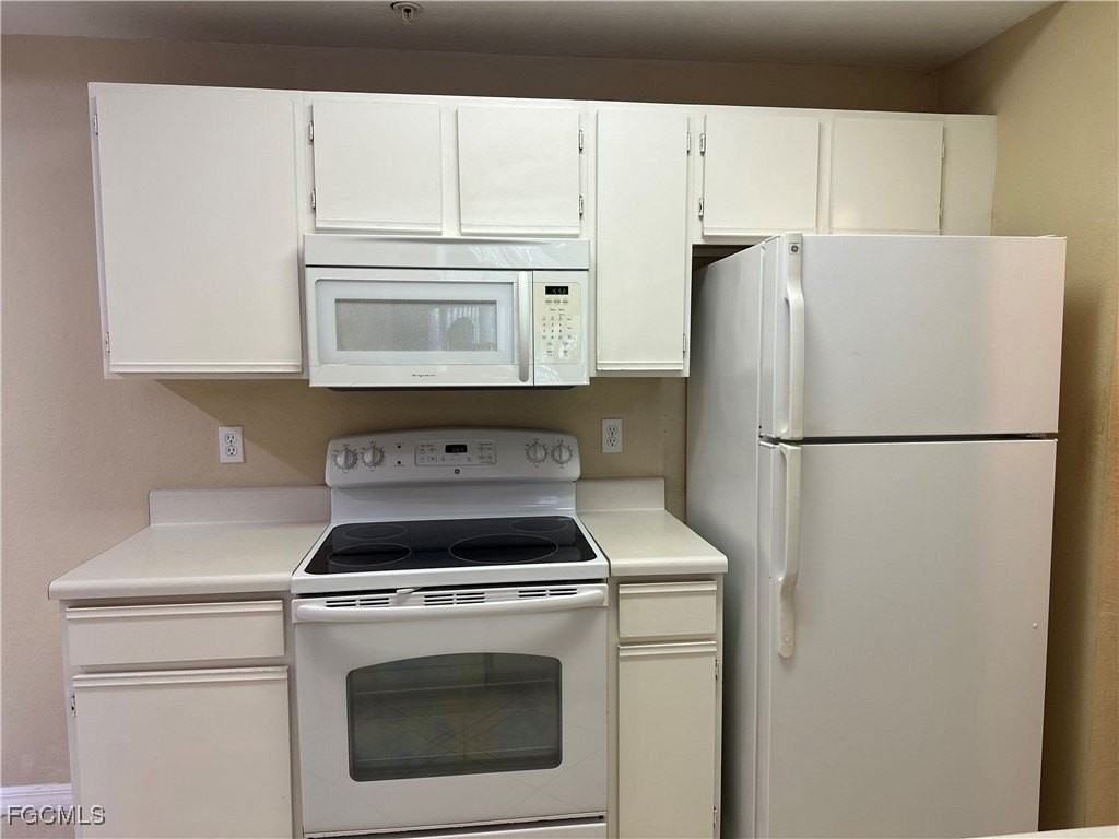 6300 Aragon Way Apt 105 #105 - Photo 6 of 14