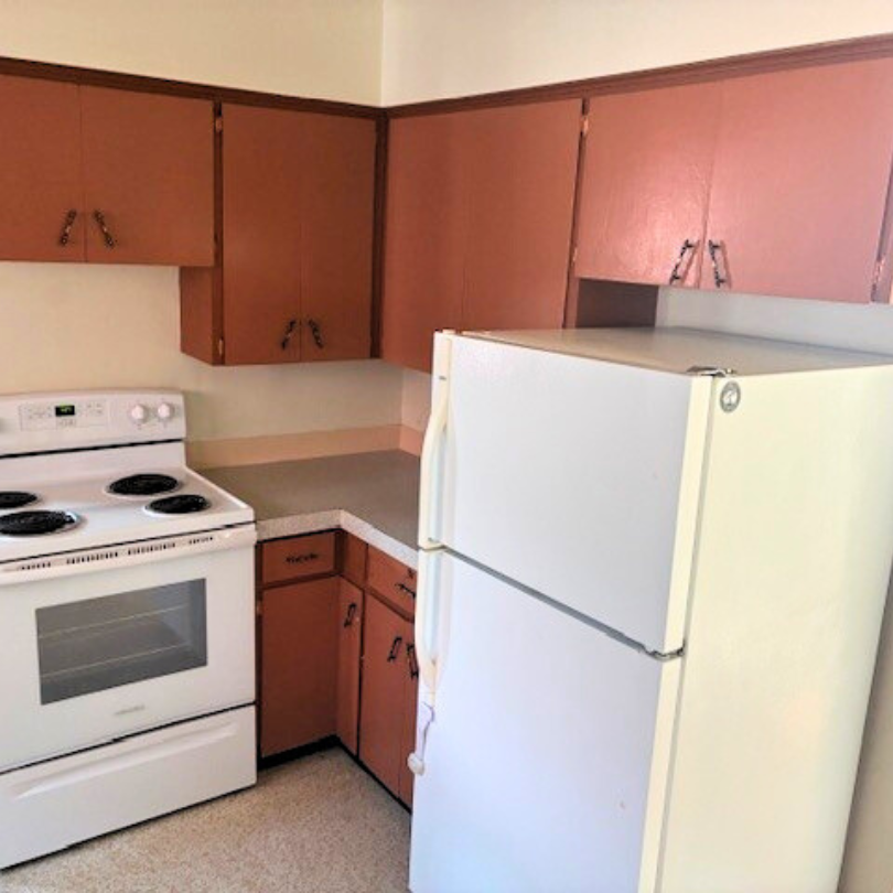 11013 102 St - Photo 2 of 6