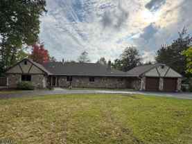 111 Lake Dr E - Photo 1 of 1