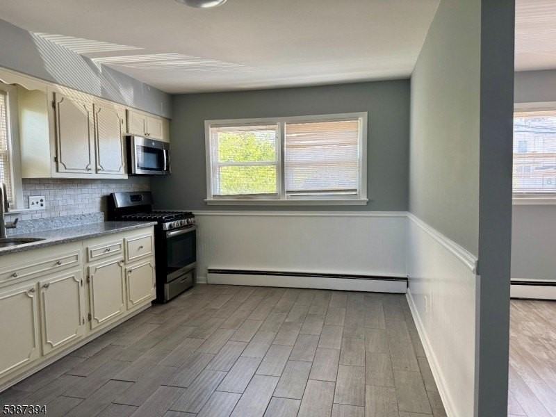 687 Midland Ave #2 - Photo 5 of 11