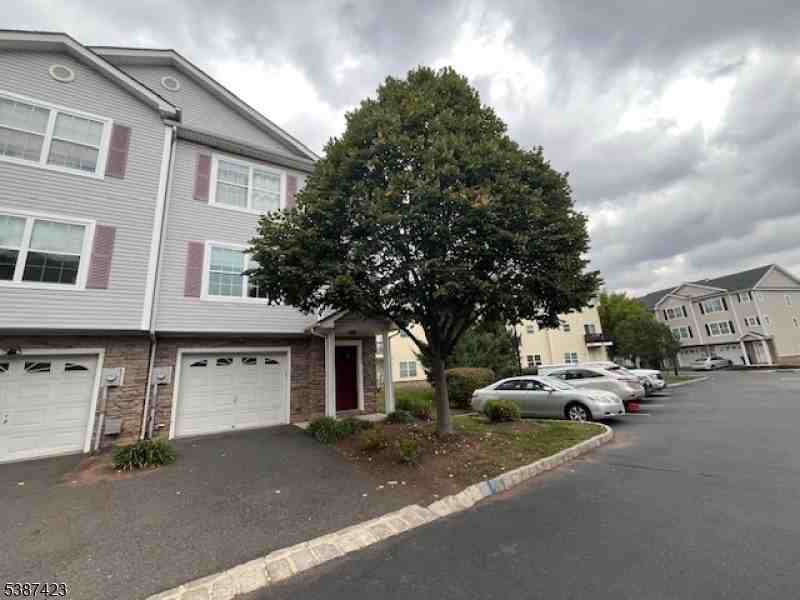 11 Alerica Ln - Photo 2 of 14