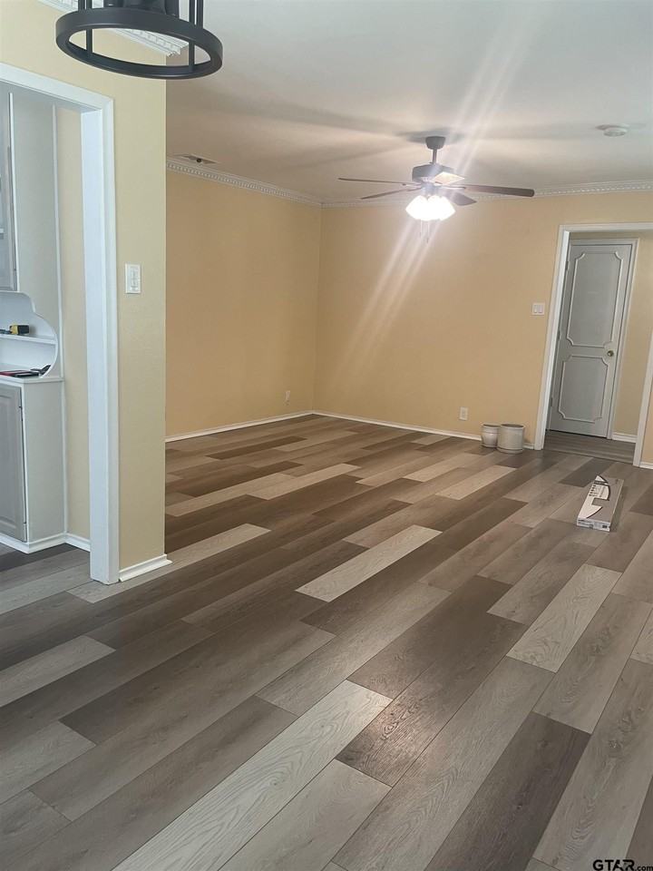 811 S Mahon Ave - Photo 5 of 20